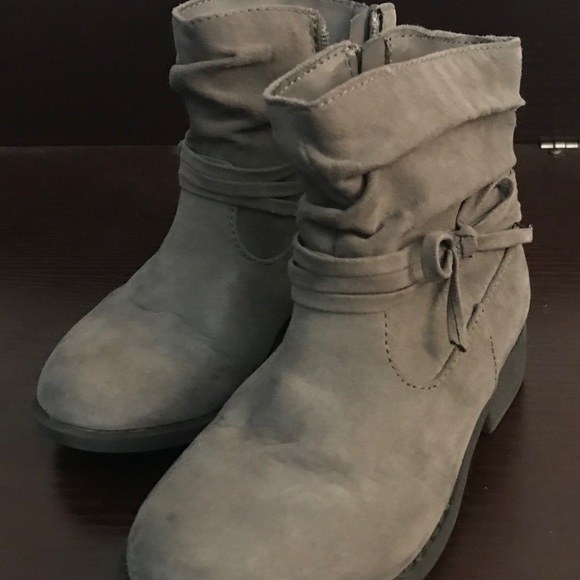 8T suede boots - Picture 6 of 7